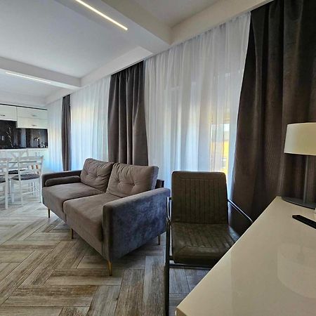 Apartamenty Hayduk Жари Екстериор снимка