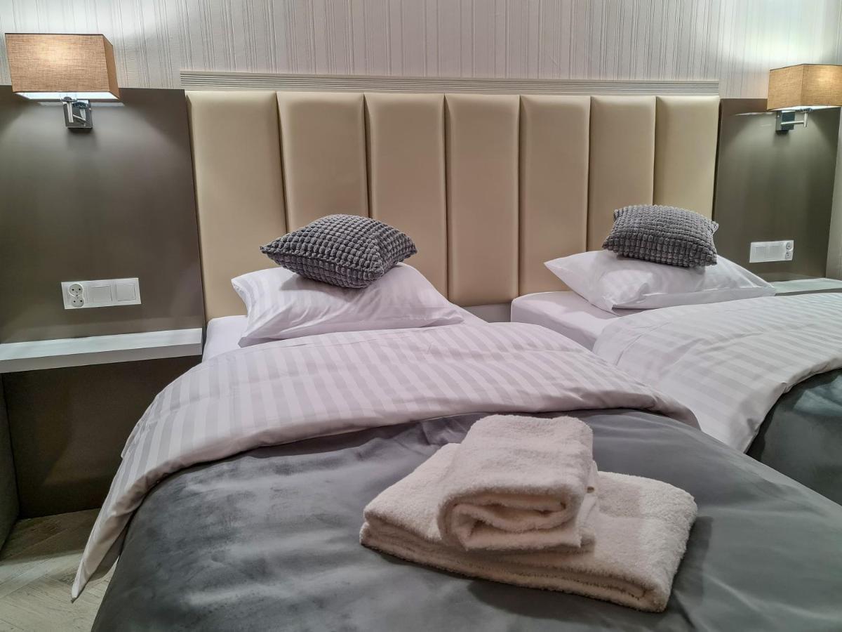 Apartamenty Hayduk Жари Екстериор снимка