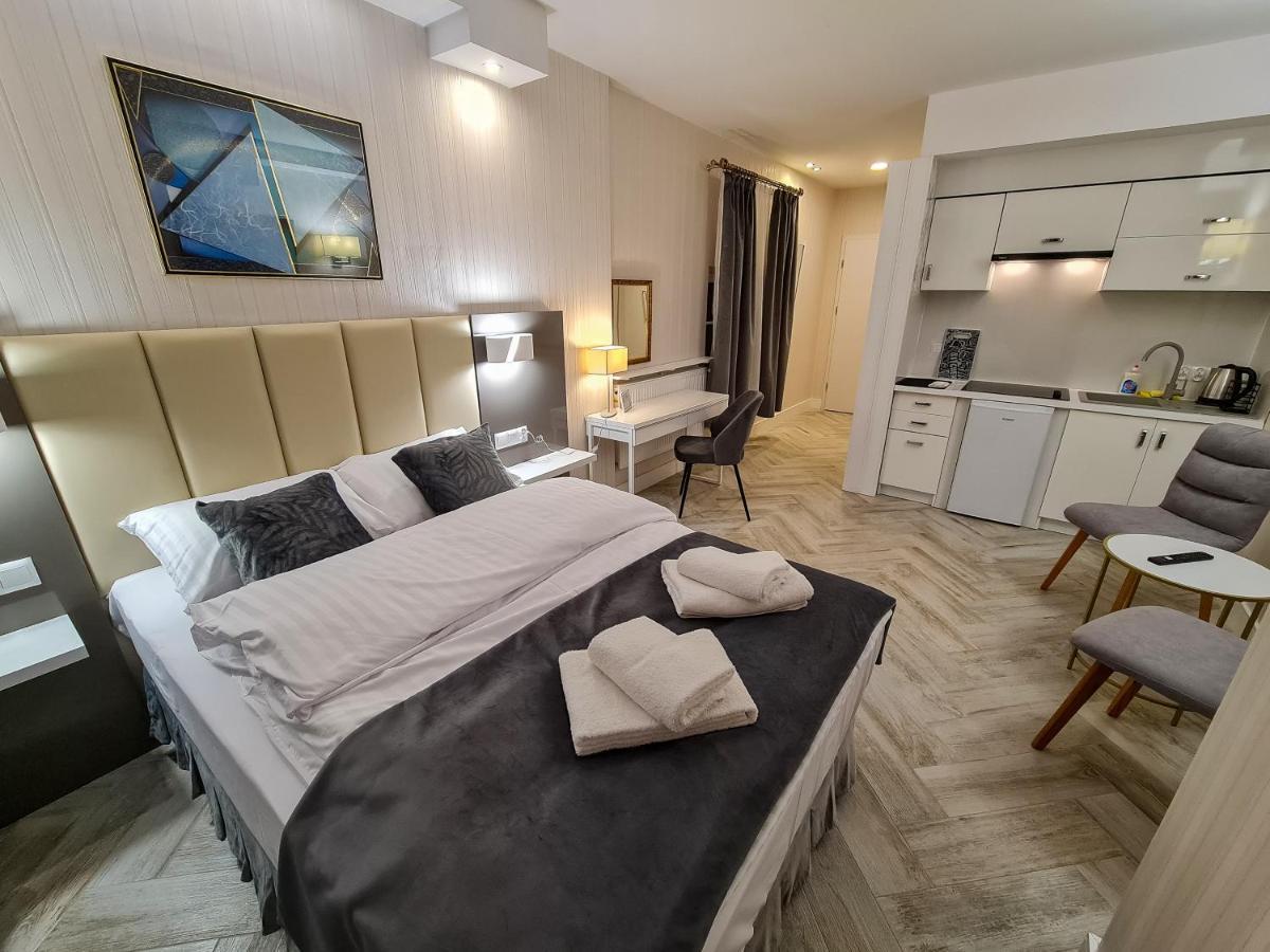 Apartamenty Hayduk Жари Екстериор снимка