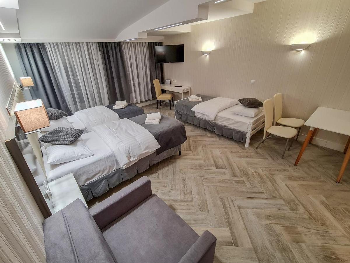 Apartamenty Hayduk Жари Екстериор снимка