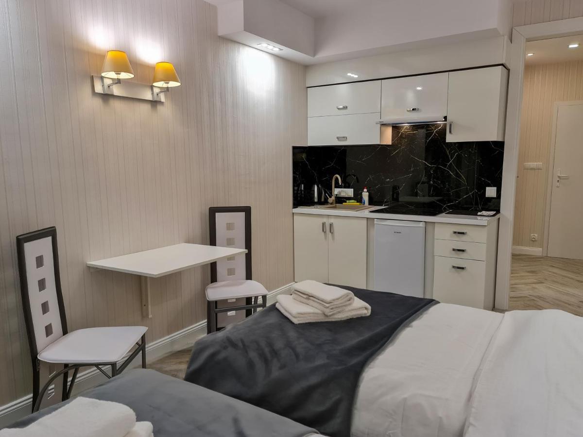 Apartamenty Hayduk Жари Екстериор снимка