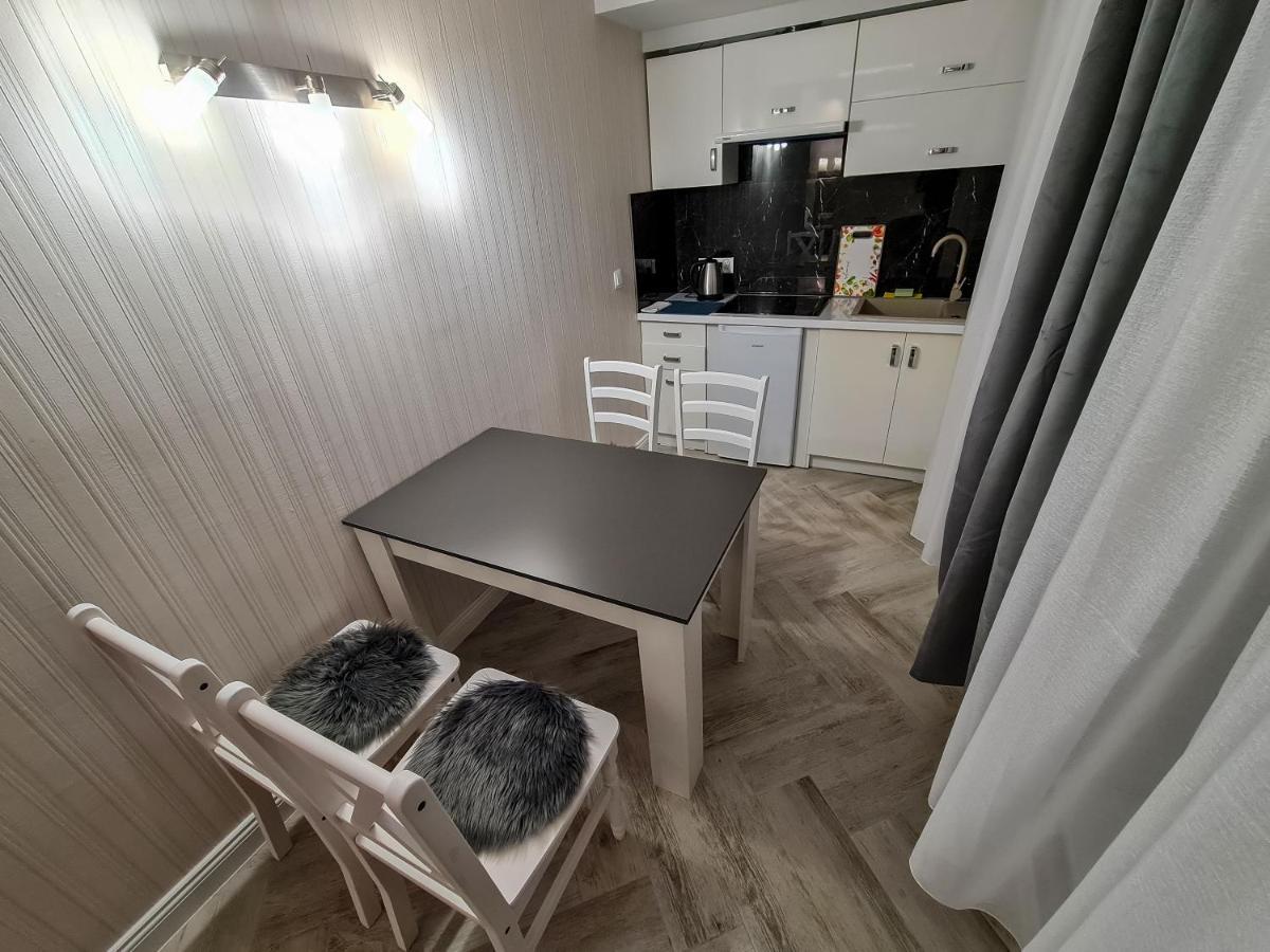 Apartamenty Hayduk Жари Екстериор снимка