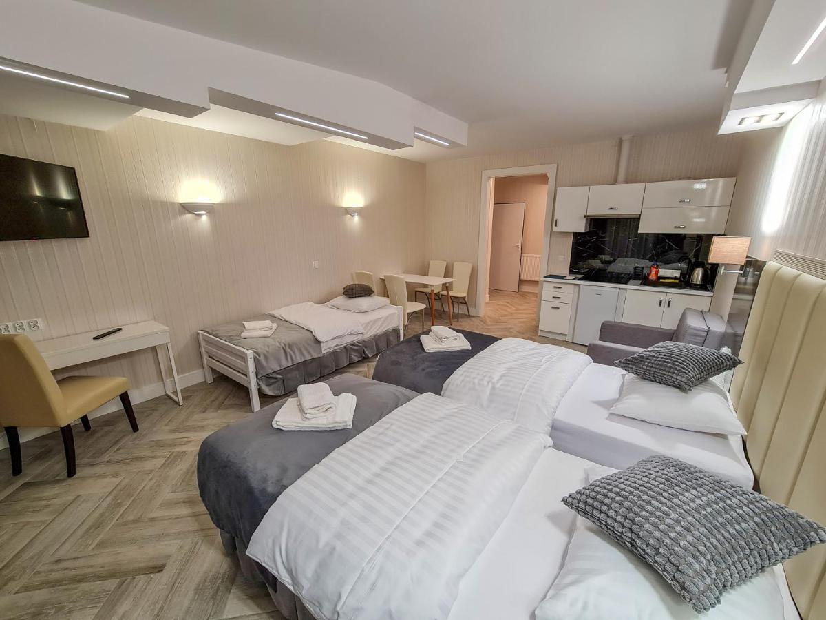 Apartamenty Hayduk Жари Екстериор снимка