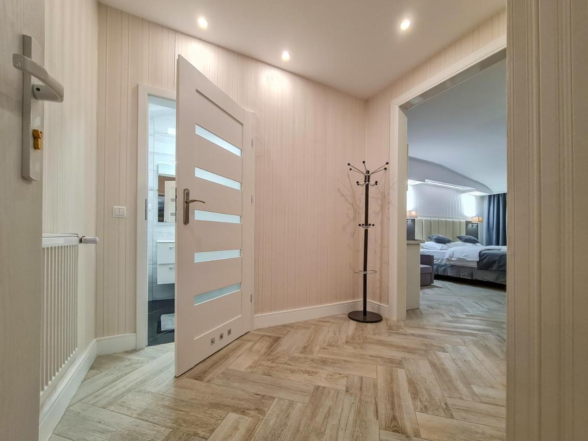 Apartamenty Hayduk Жари Екстериор снимка