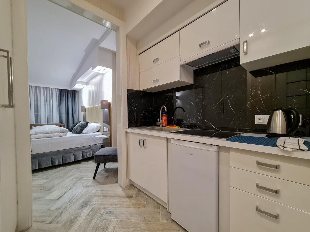 Apartamenty Hayduk Жари Екстериор снимка