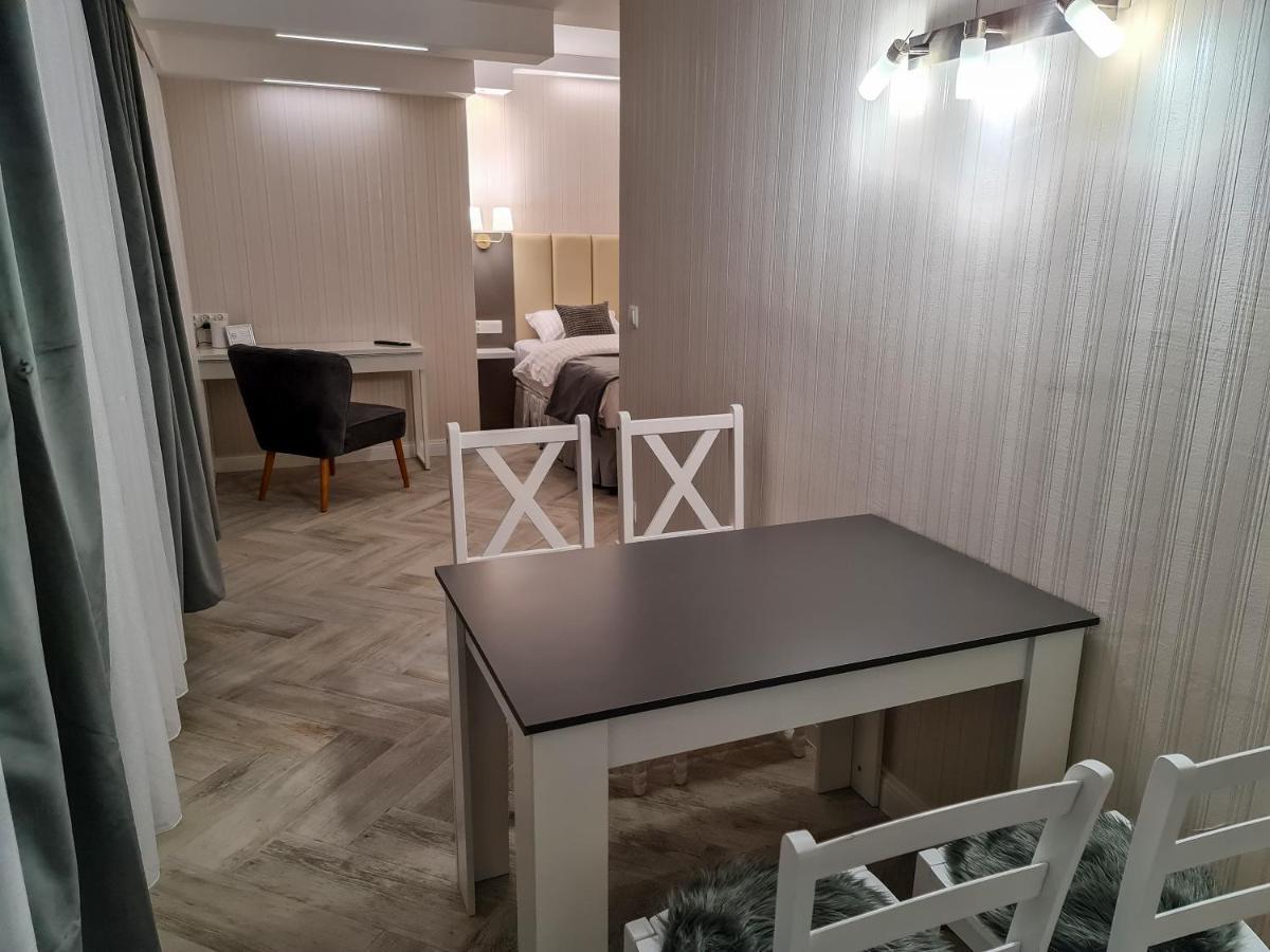 Apartamenty Hayduk Жари Екстериор снимка