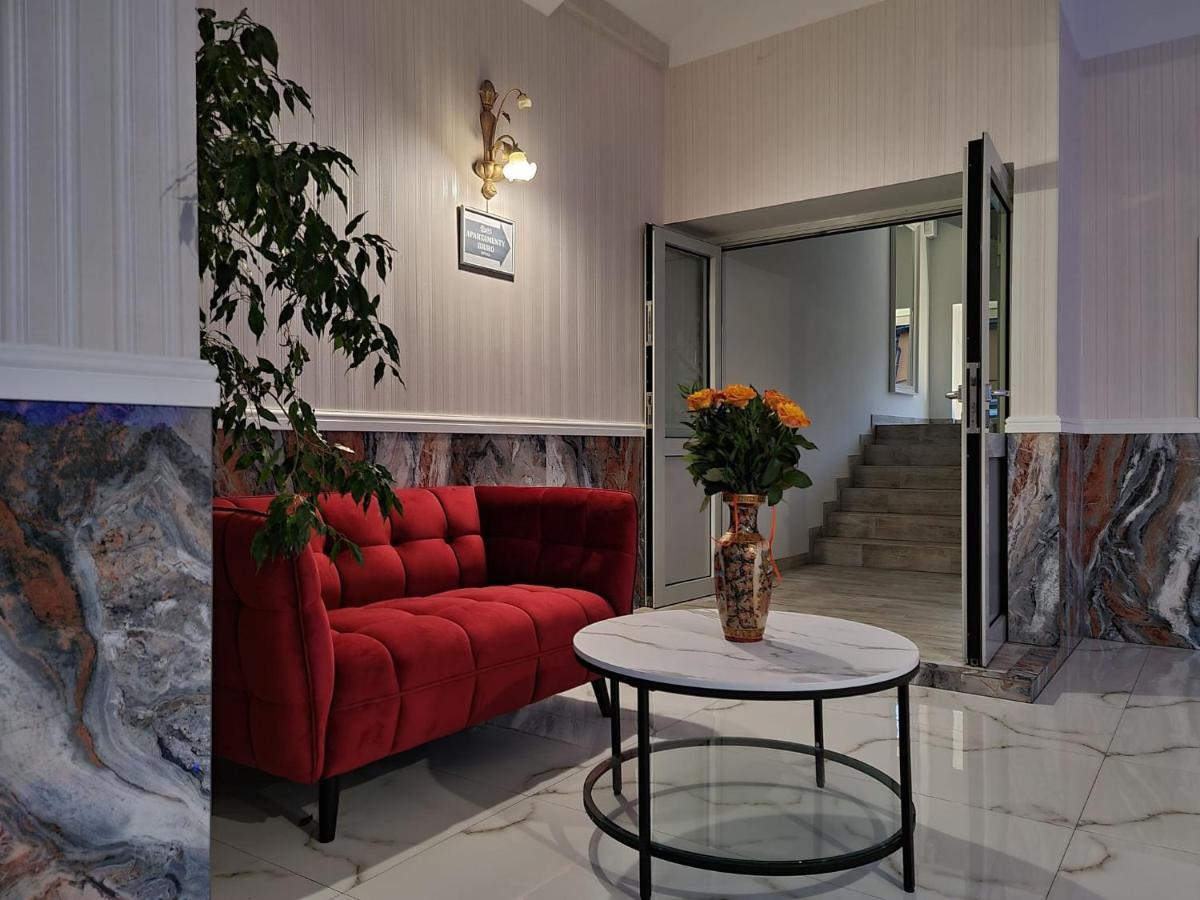 Apartamenty Hayduk Жари Екстериор снимка