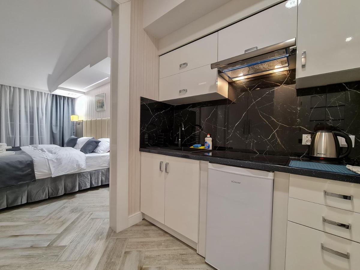 Apartamenty Hayduk Жари Екстериор снимка
