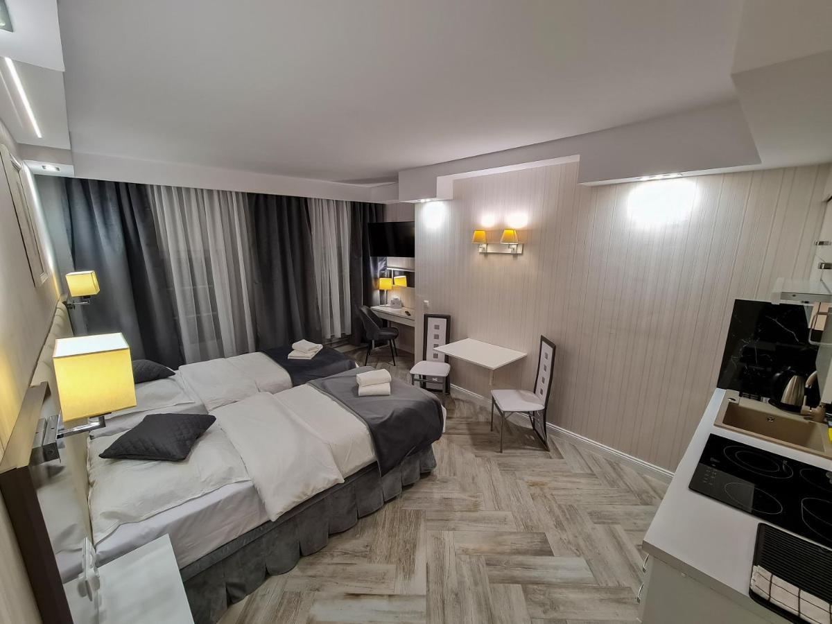 Apartamenty Hayduk Жари Екстериор снимка