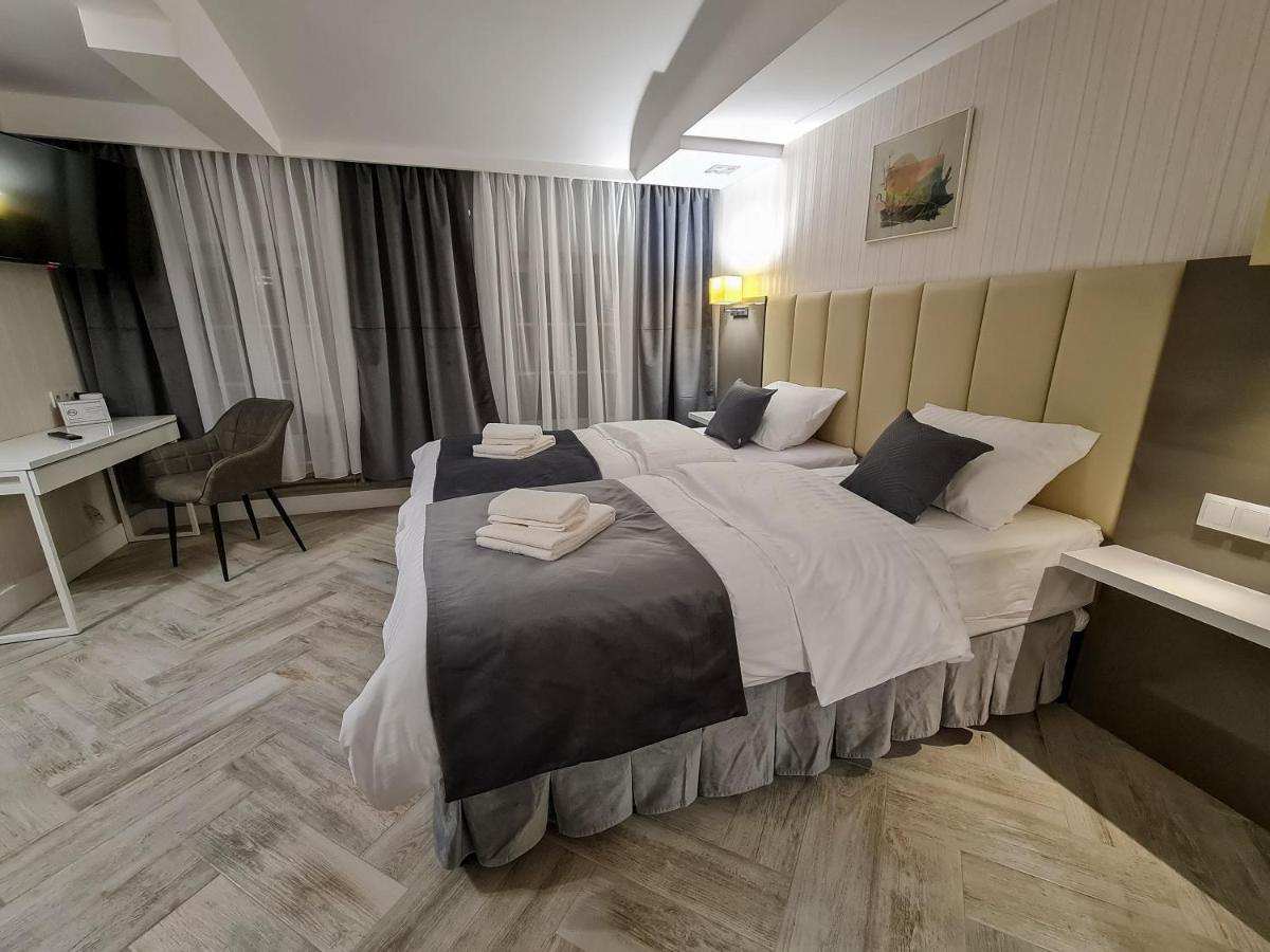 Apartamenty Hayduk Жари Екстериор снимка