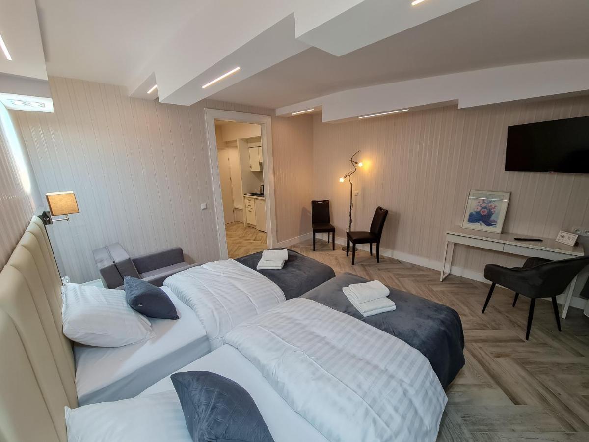 Apartamenty Hayduk Жари Екстериор снимка