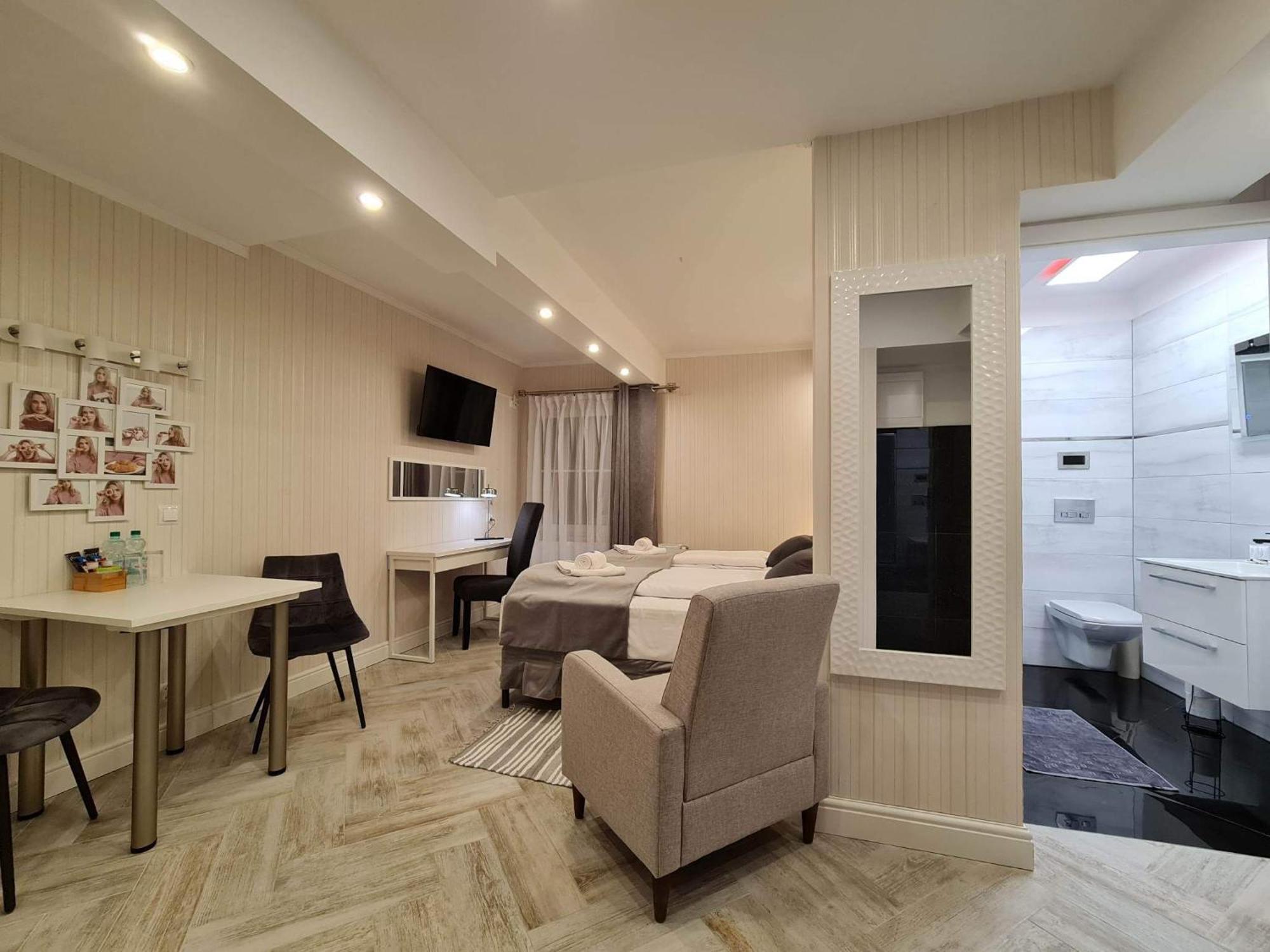 Apartamenty Hayduk Жари Екстериор снимка