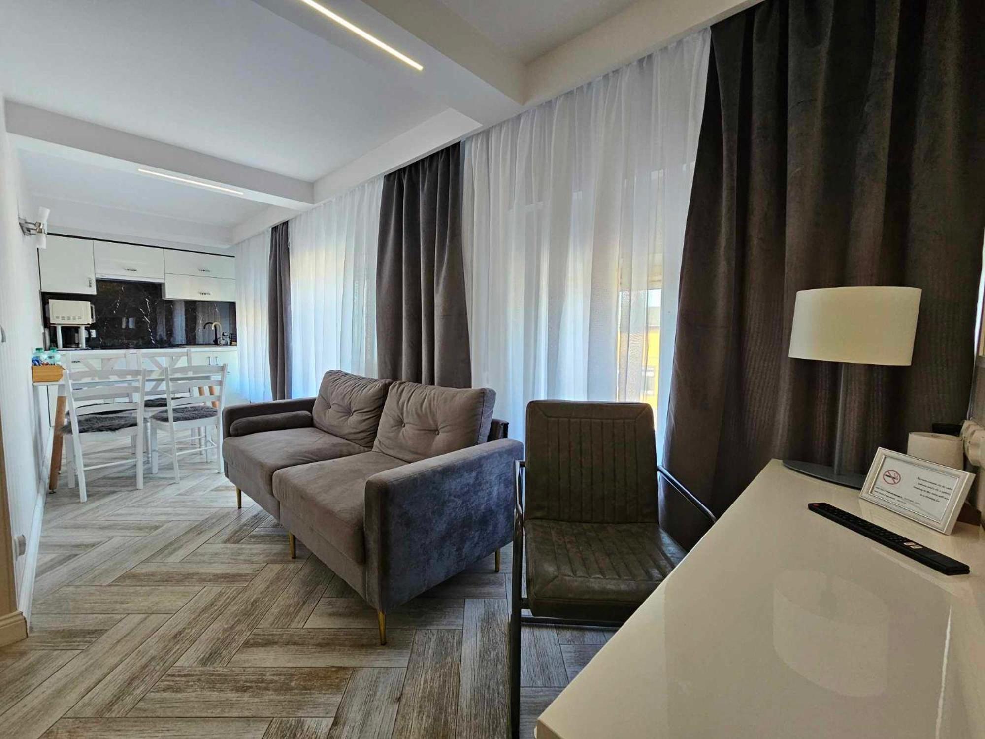 Apartamenty Hayduk Жари Екстериор снимка
