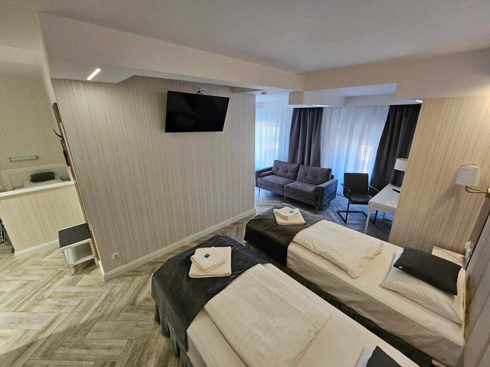 Apartamenty Hayduk Жари Екстериор снимка
